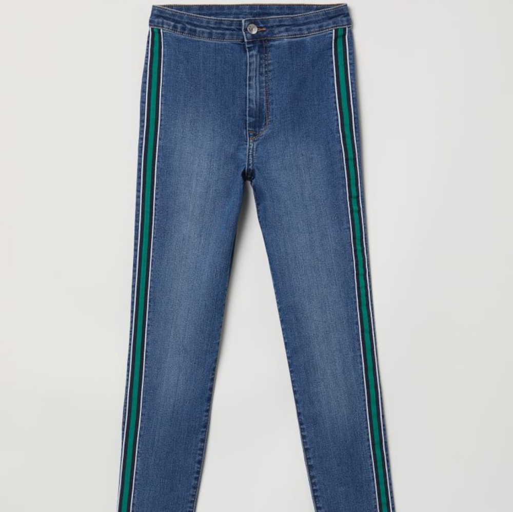 Highwaisted skinny jeans with green stripes H&M